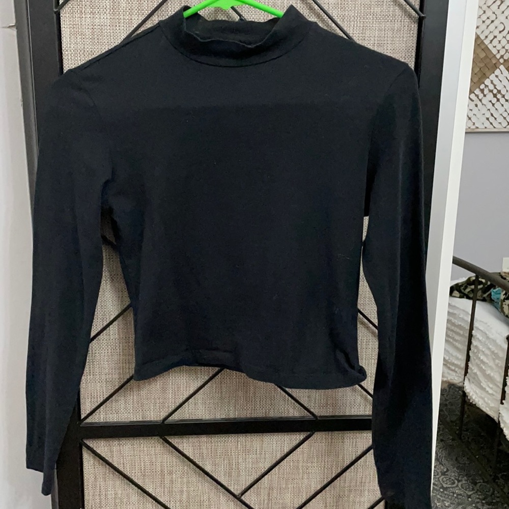 Cropped Turtleneck